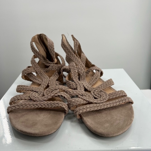 Loren Conrad LC Sandals - Picture 2 of 8